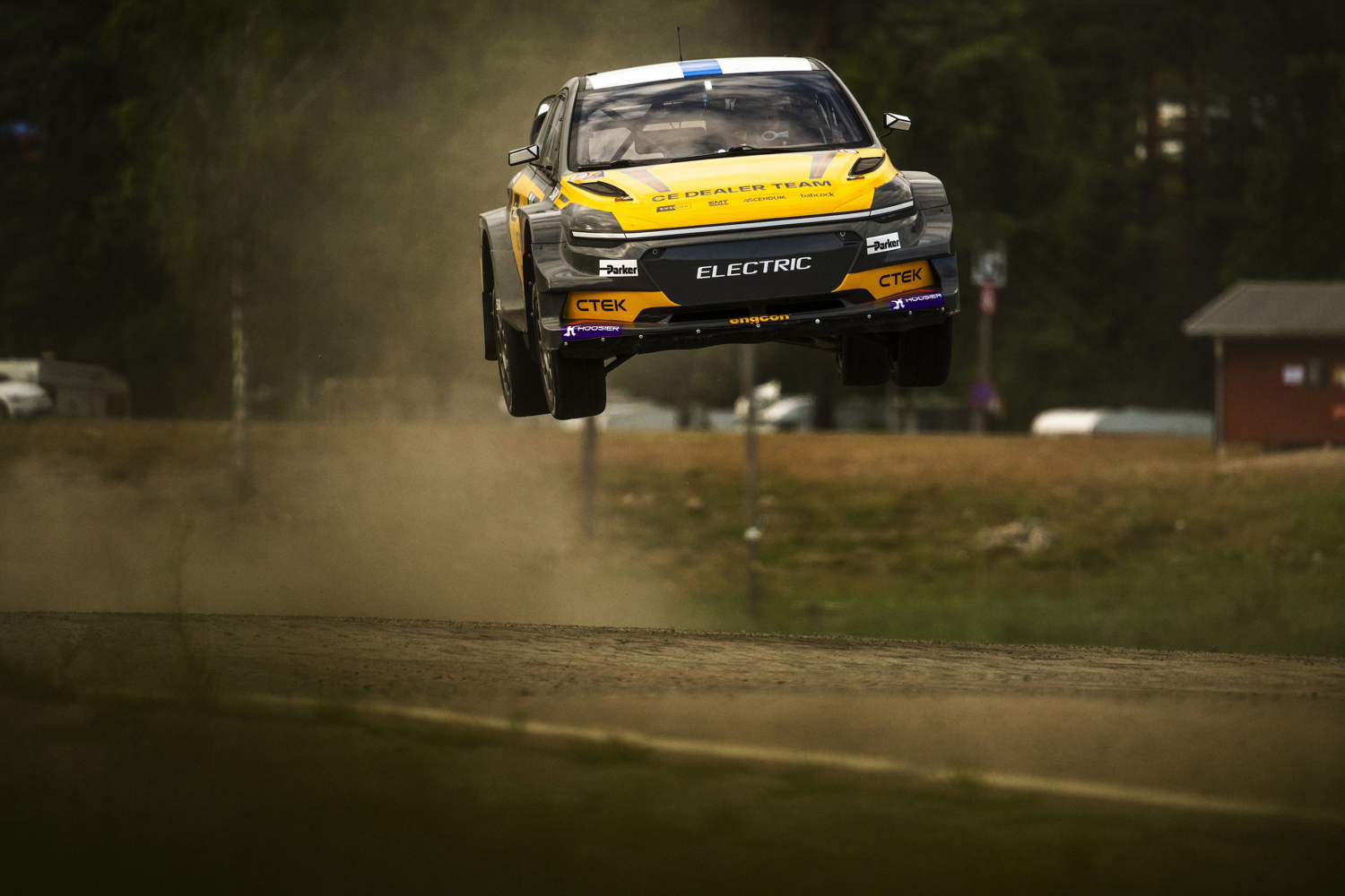 Niclas Gr&ouml;nholm under tester i H&ouml;ljes innan premi&auml;ren