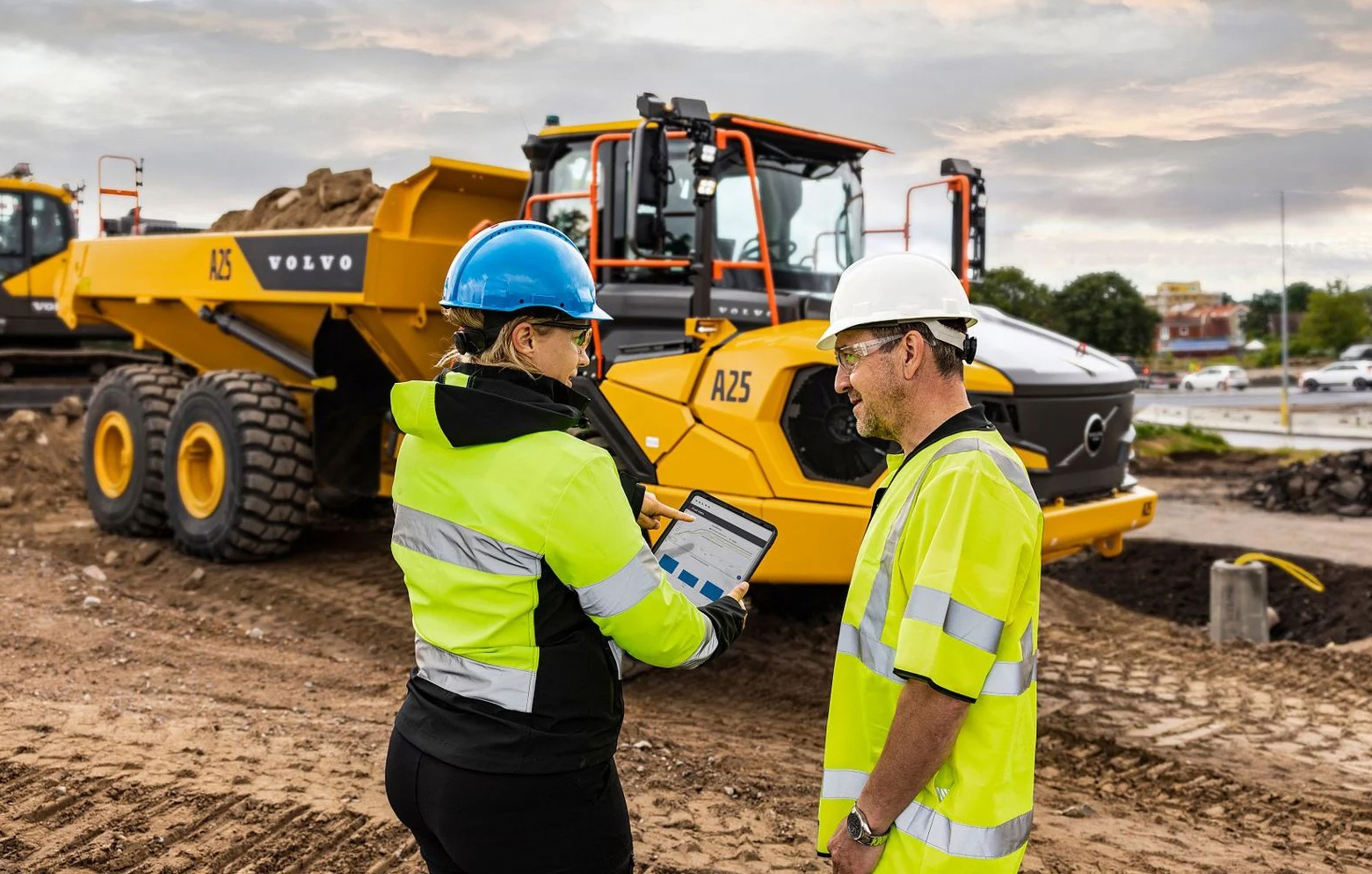 Swecon visar nyheter ur maskin- och tjänsteportföljen under Load Up North 2026 - Volvo A25 dumper