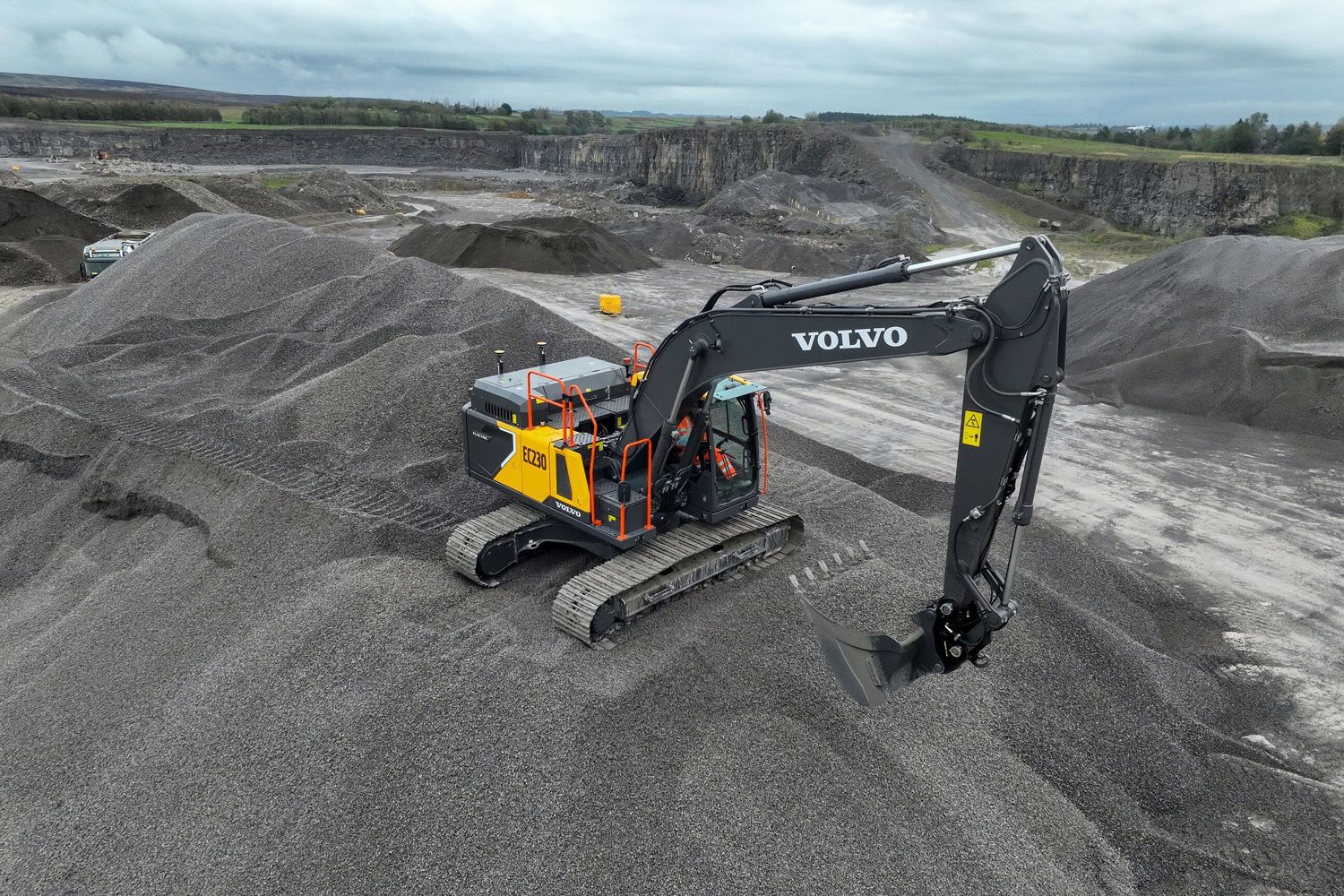Volvo EC230 Electric - Volvo och CRH